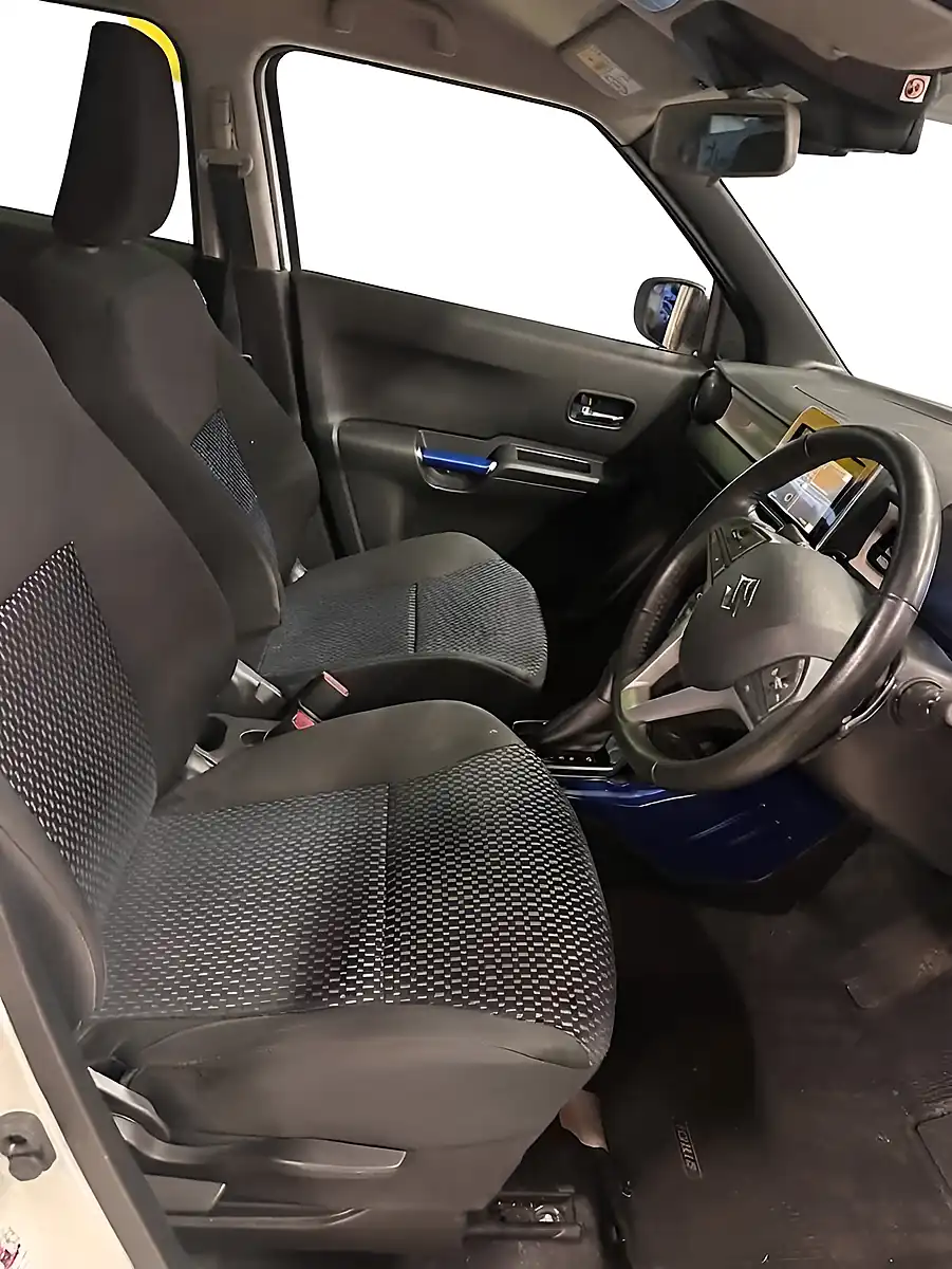 Used 2022 Suzuki Ignis SZ5 White - Interior and Exterior details 7