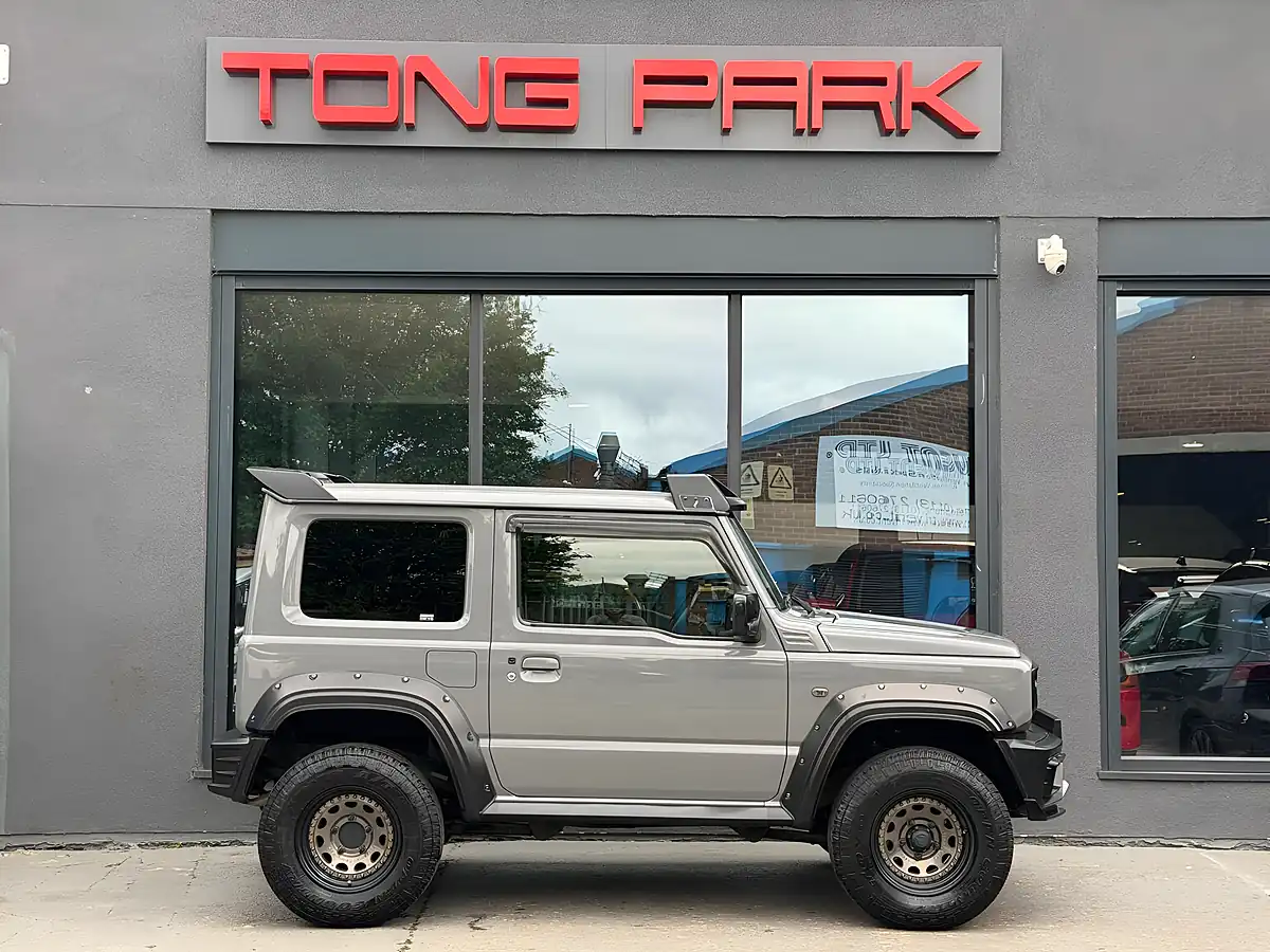 Used 2022 Suzuki Jimny SZ5 Allgrip Grey - Interior and Exterior details 7