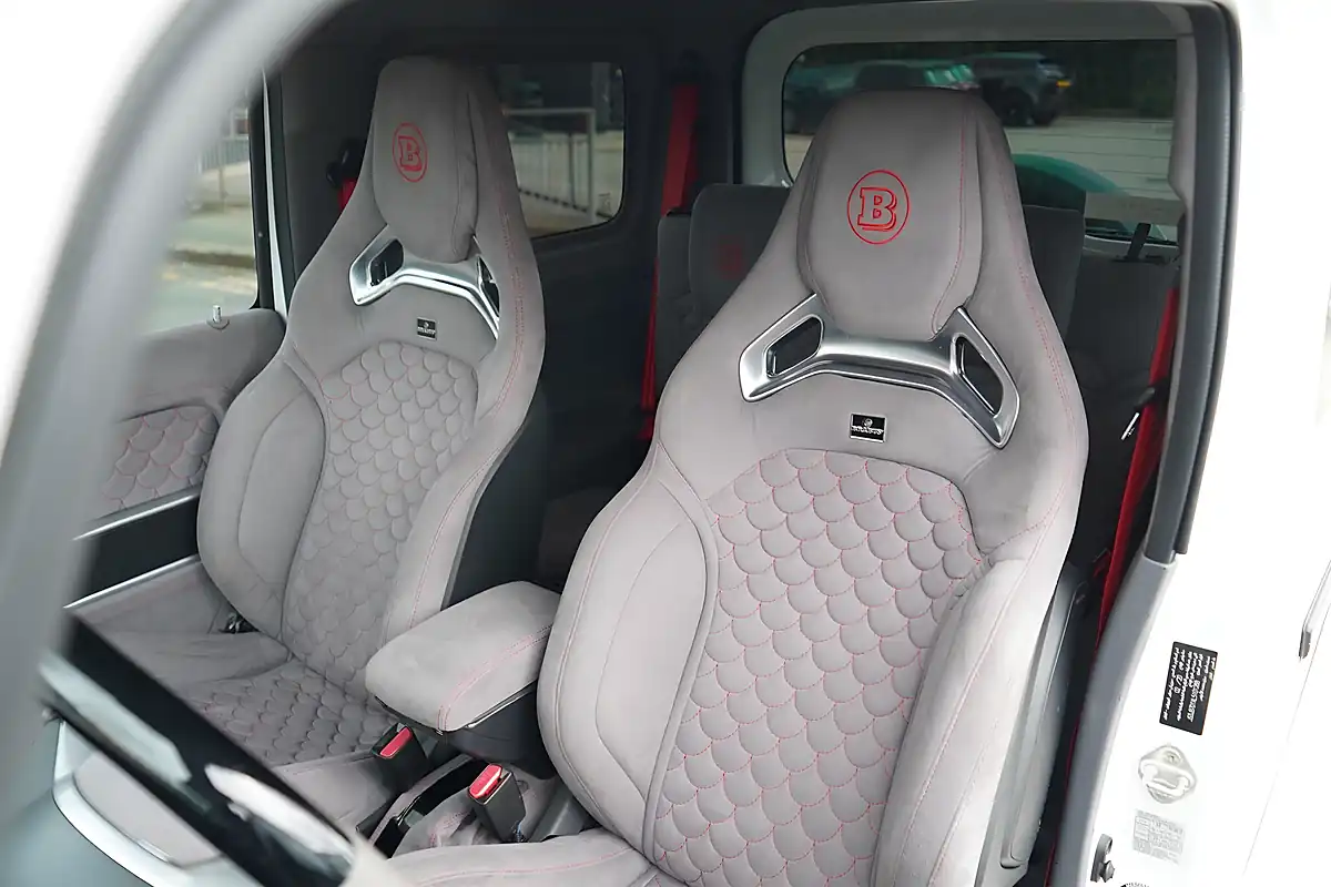 Used 2022 Suzuki Jimny SZ5 White - Interior and Exterior details 3