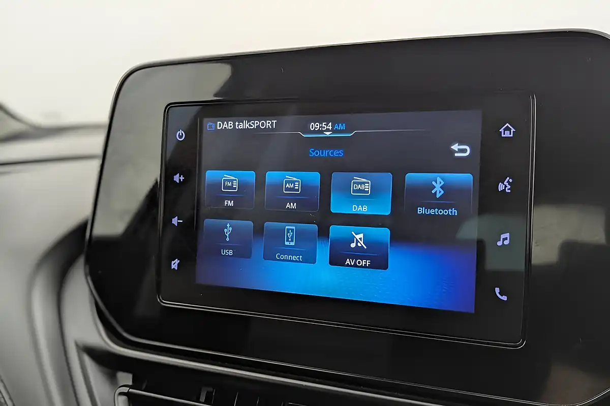 Used 2022 Suzuki S-Cross Motion Black - Interior and Exterior details 12