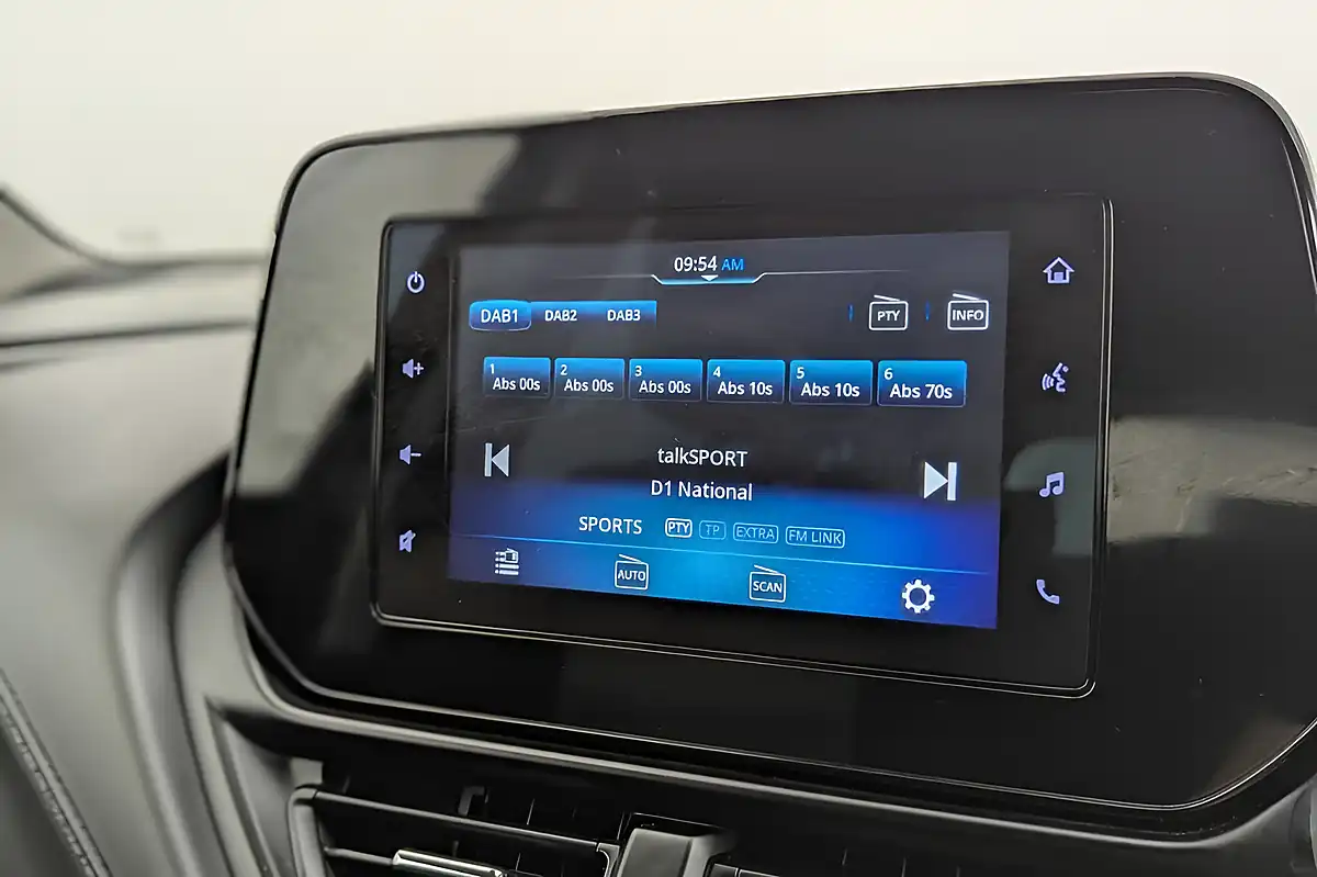 Used 2022 Suzuki S-Cross Motion Black - Interior and Exterior details 15