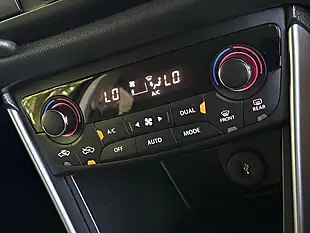 Used 2022 Suzuki S-Cross Motion Blue - Interior and Exterior details 16