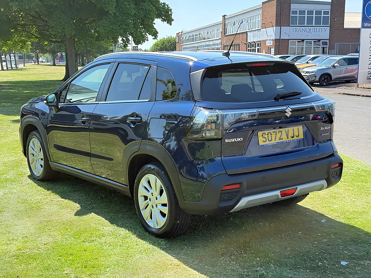Used 2022 Suzuki S-Cross Motion Blue - Interior and Exterior details 4