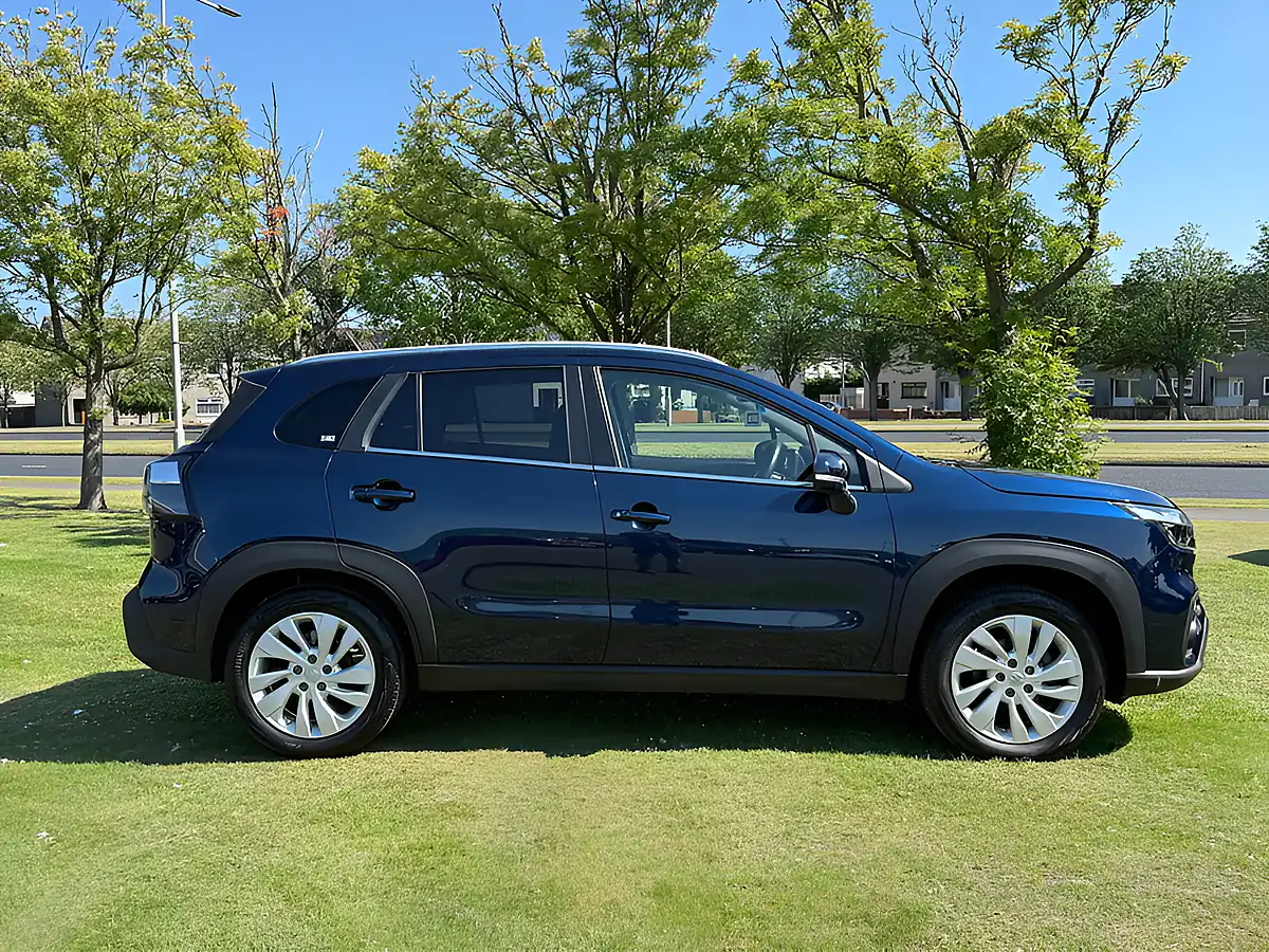 Used 2022 Suzuki S-Cross Motion Blue - Interior and Exterior details 6