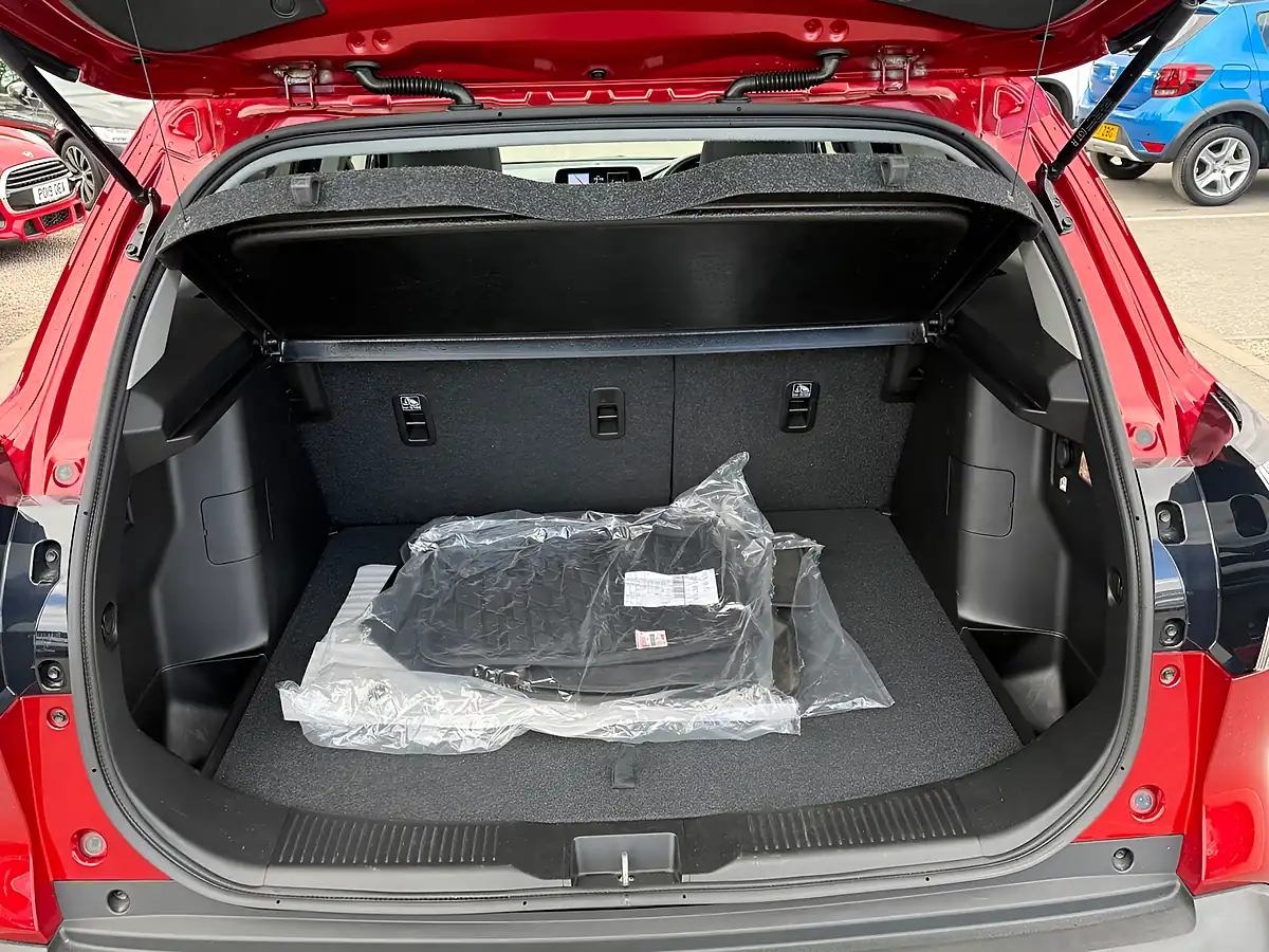 Used 2022 Suzuki S-Cross Ultra Energetic Red Pearl - Interior and Exterior details 17