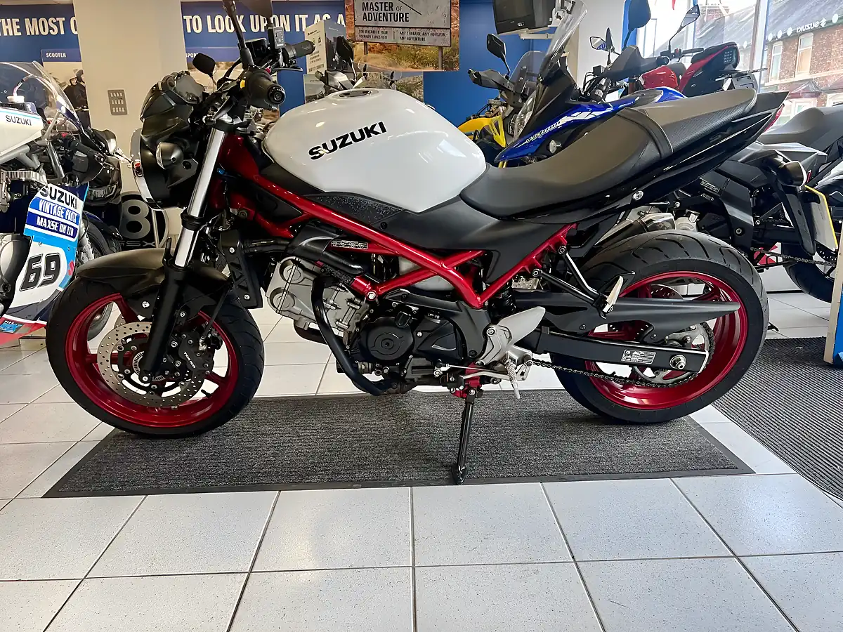 Used 2022 Suzuki SV650 a White - Interior and Exterior details 3