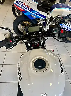 Used 2022 Suzuki SV650 a White - Interior and Exterior details 4