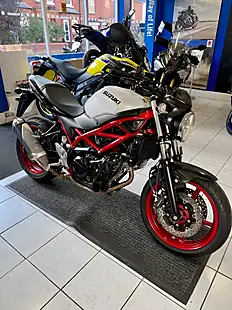 Used 2022 Suzuki SV650 a White - Interior and Exterior details 8