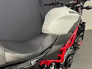Used 2022 Suzuki SV650 - Interior and Exterior details 11