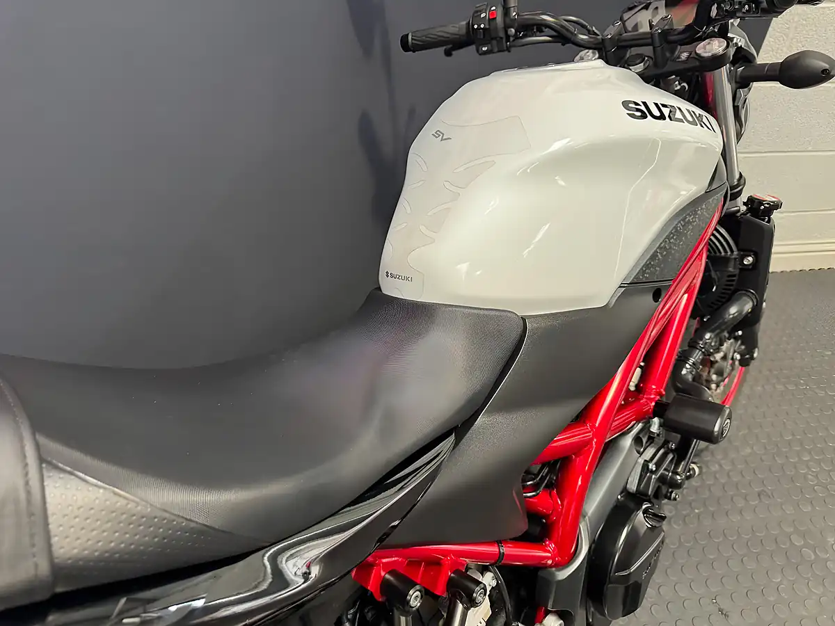 Used 2022 Suzuki SV650 - Interior and Exterior details 11