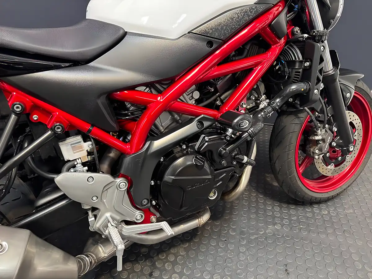 Used 2022 Suzuki SV650 - Interior and Exterior details 9