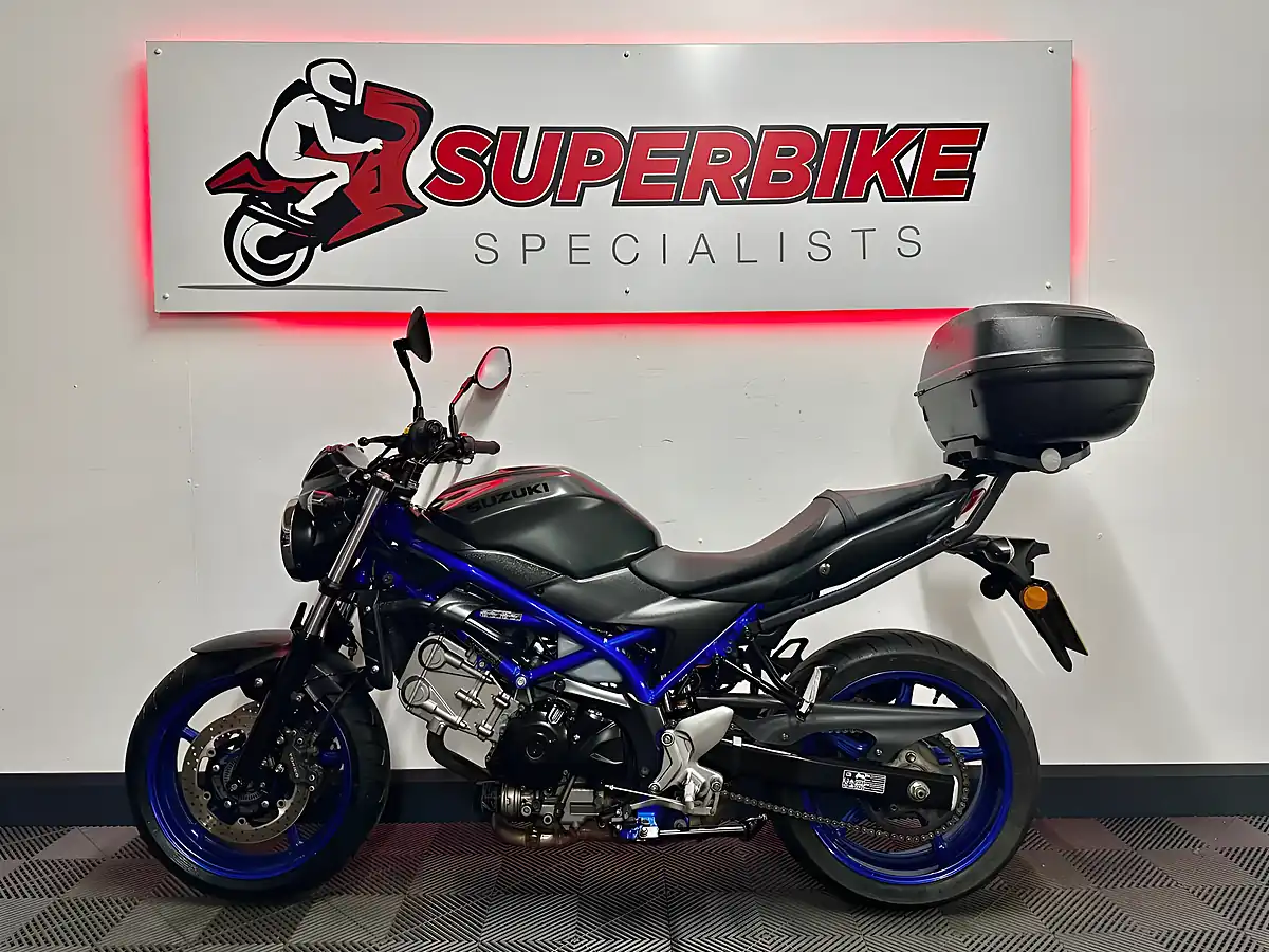 Used 2022 Suzuki SV650 Naked Black - Interior and Exterior details 11