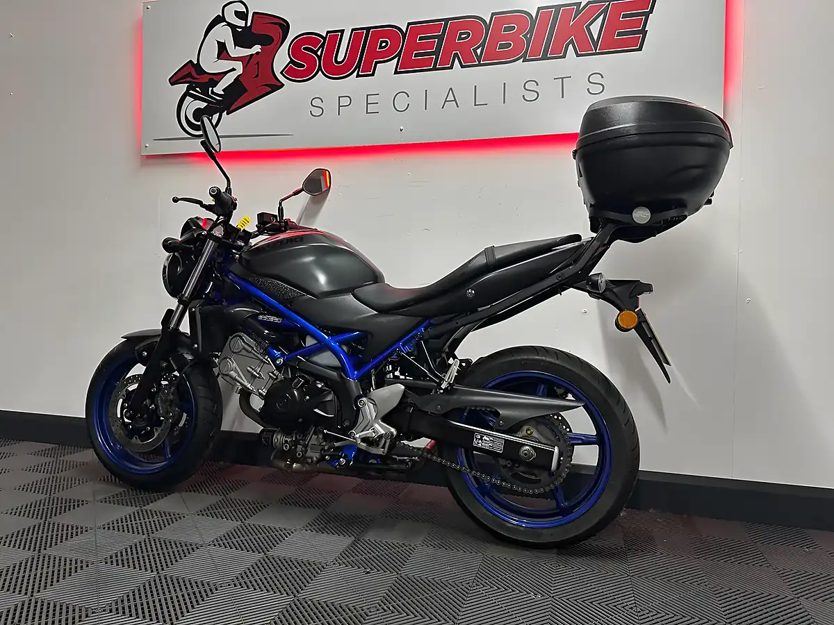 Used 2022 Suzuki SV650 Naked Black - Interior and Exterior details 14