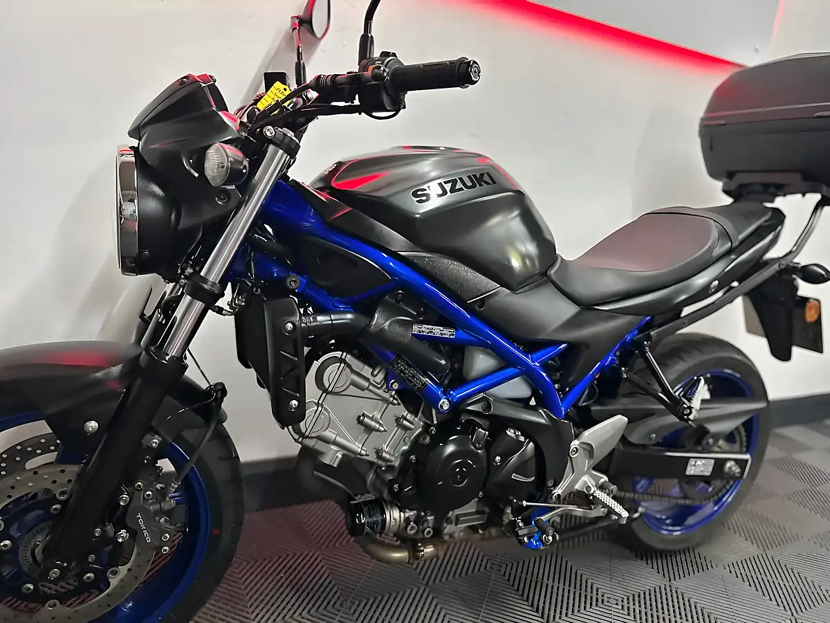 Used 2022 Suzuki SV650 Naked Black - Interior and Exterior details 19