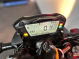 Used 2022 Suzuki SV650 Naked Black - Interior and Exterior details 20