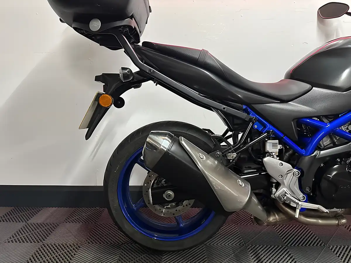 Used 2022 Suzuki SV650 Naked Black - Interior and Exterior details 7
