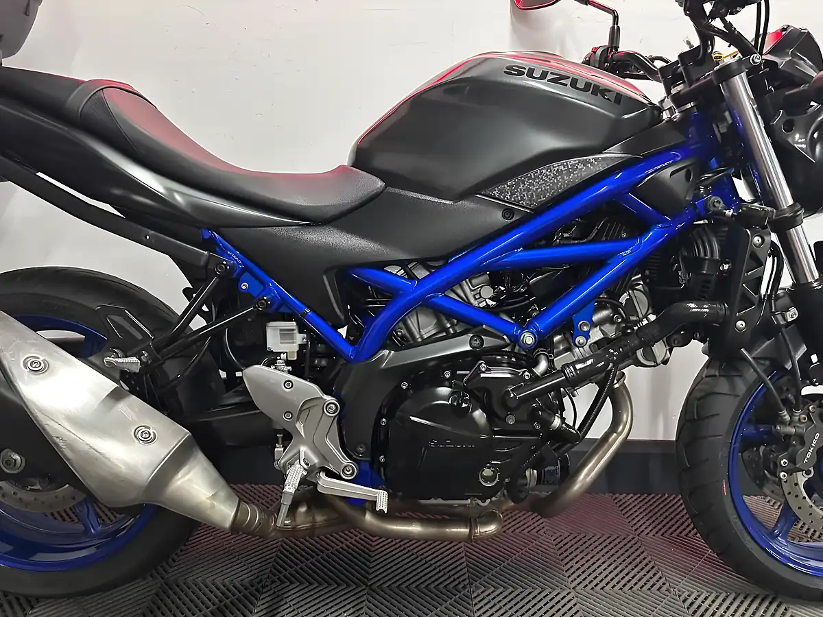 Used 2022 Suzuki SV650 Naked Black - Interior and Exterior details 9