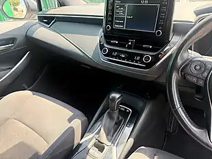 Used 2022 Suzuki Swace Sz-T White - Interior and Exterior details 12