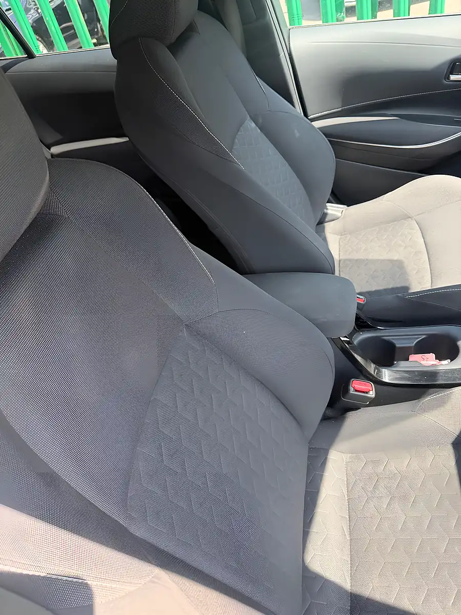 Used 2022 Suzuki Swace Sz-T White - Interior and Exterior details 13