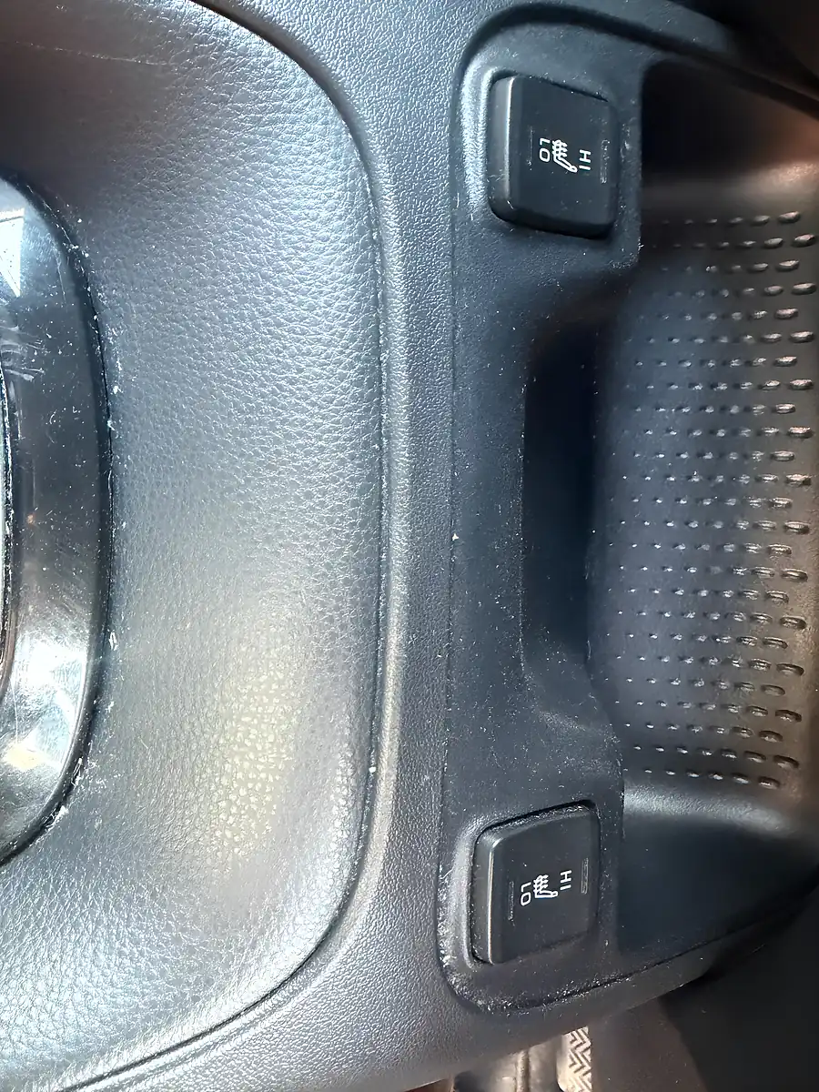 Used 2022 Suzuki Swace Sz-T White - Interior and Exterior details 17