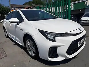 Used 2022 Suzuki Swace Sz-T White - Interior and Exterior details 5