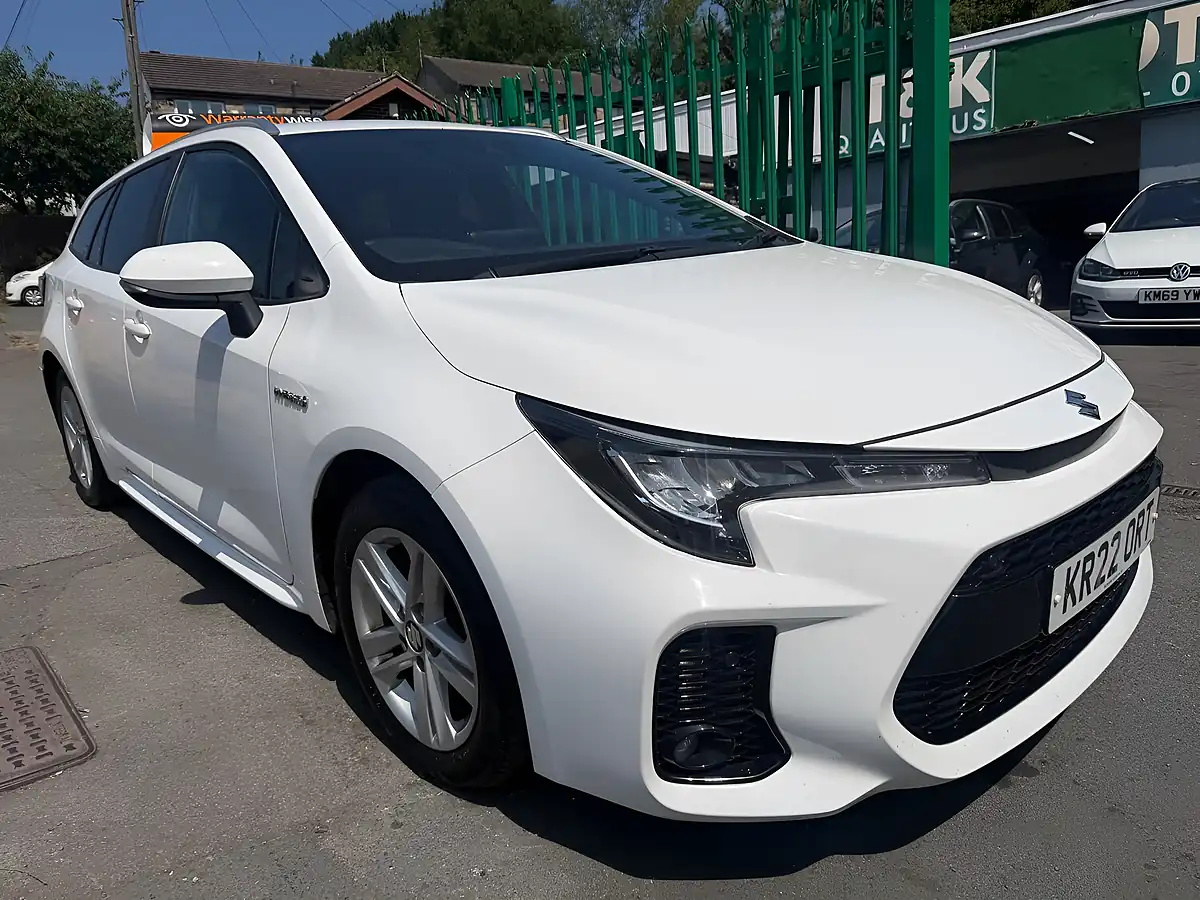 Used 2022 Suzuki Swace Sz-T White - Interior and Exterior details 5