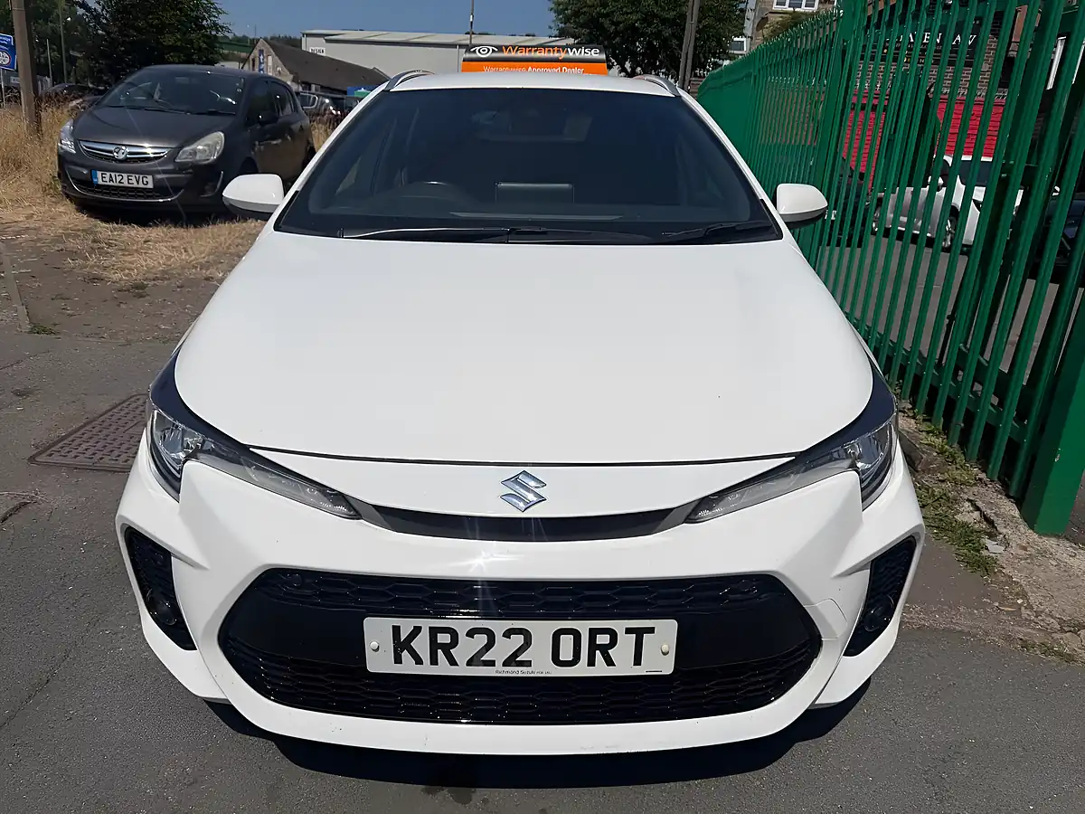 Used 2022 Suzuki Swace Sz-T White - Interior and Exterior details 6