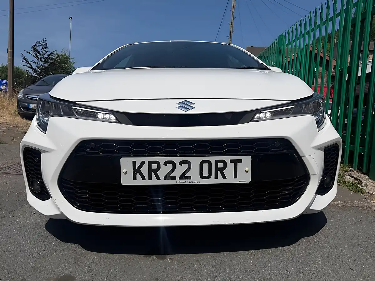 Used 2022 Suzuki Swace Sz-T White - Interior and Exterior details 7
