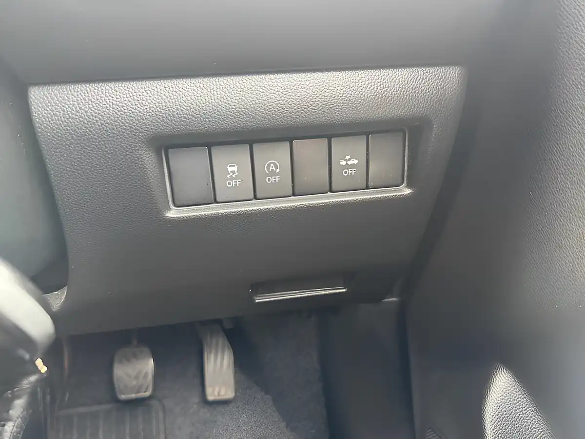 Used 2022 Suzuki Swift Sz-L Grey - Interior and Exterior details 10