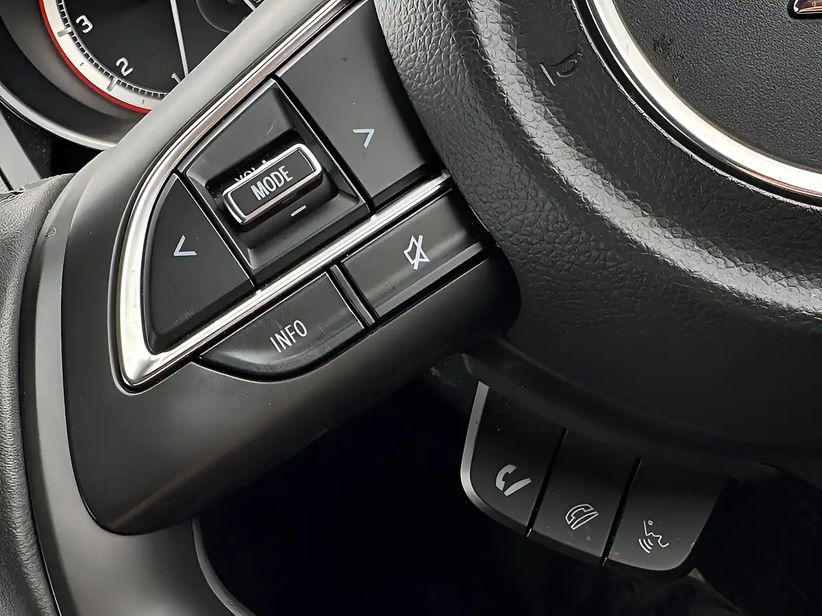 Used 2022 Suzuki Swift SZ5 Red - Interior and Exterior details 20