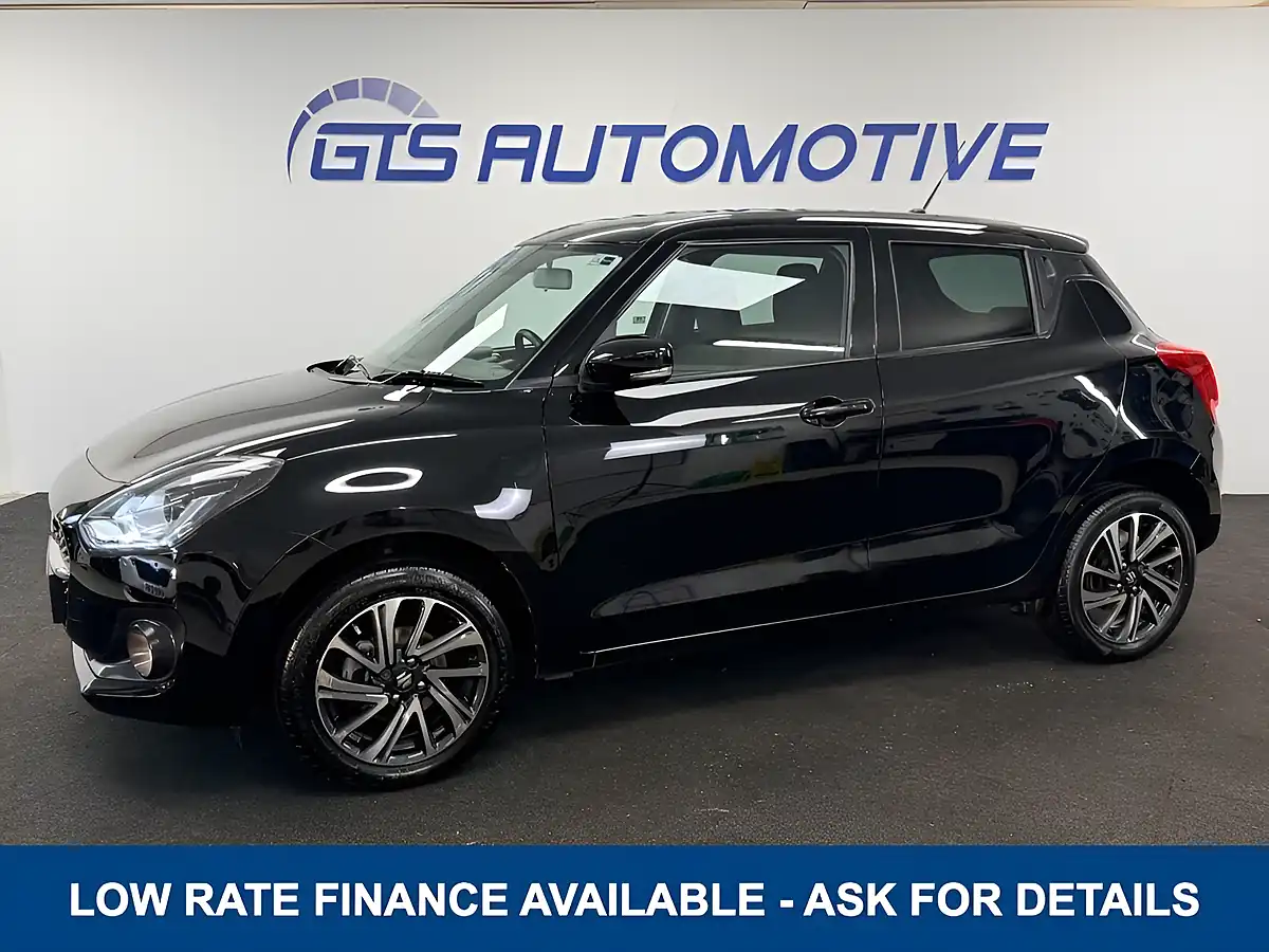 Used 2022 Suzuki Swift Sz5 Super Black Pearl - Front View