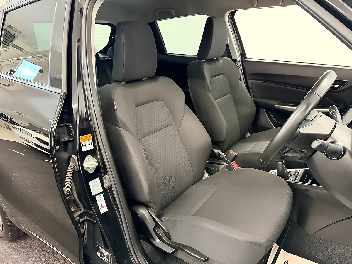 Used 2022 Suzuki Swift Sz5 Super Black Pearl - Interior and Exterior details 3