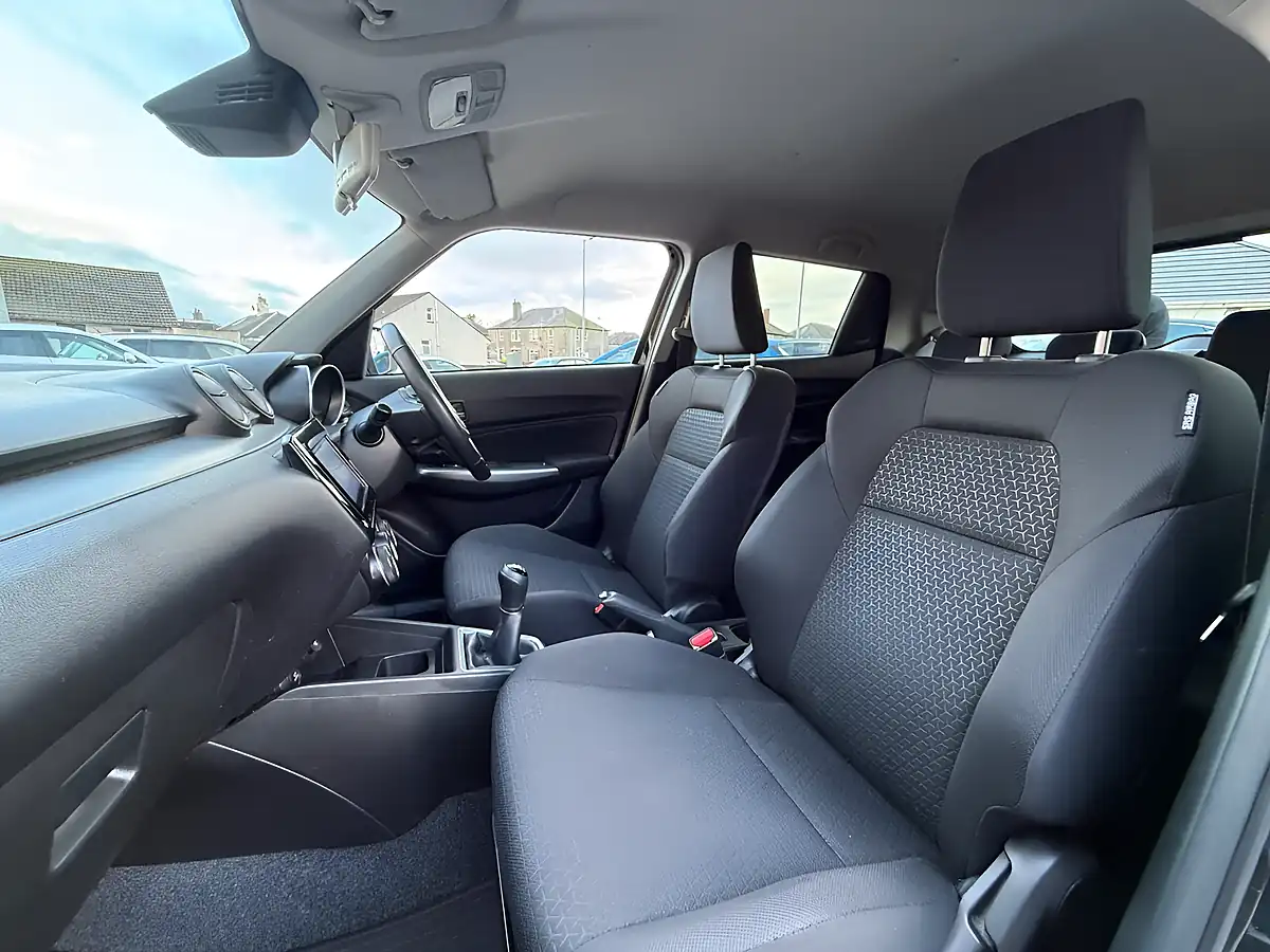 Used 2022 Suzuki Swift SZ5 Super Black Pearl - Interior and Exterior details 14