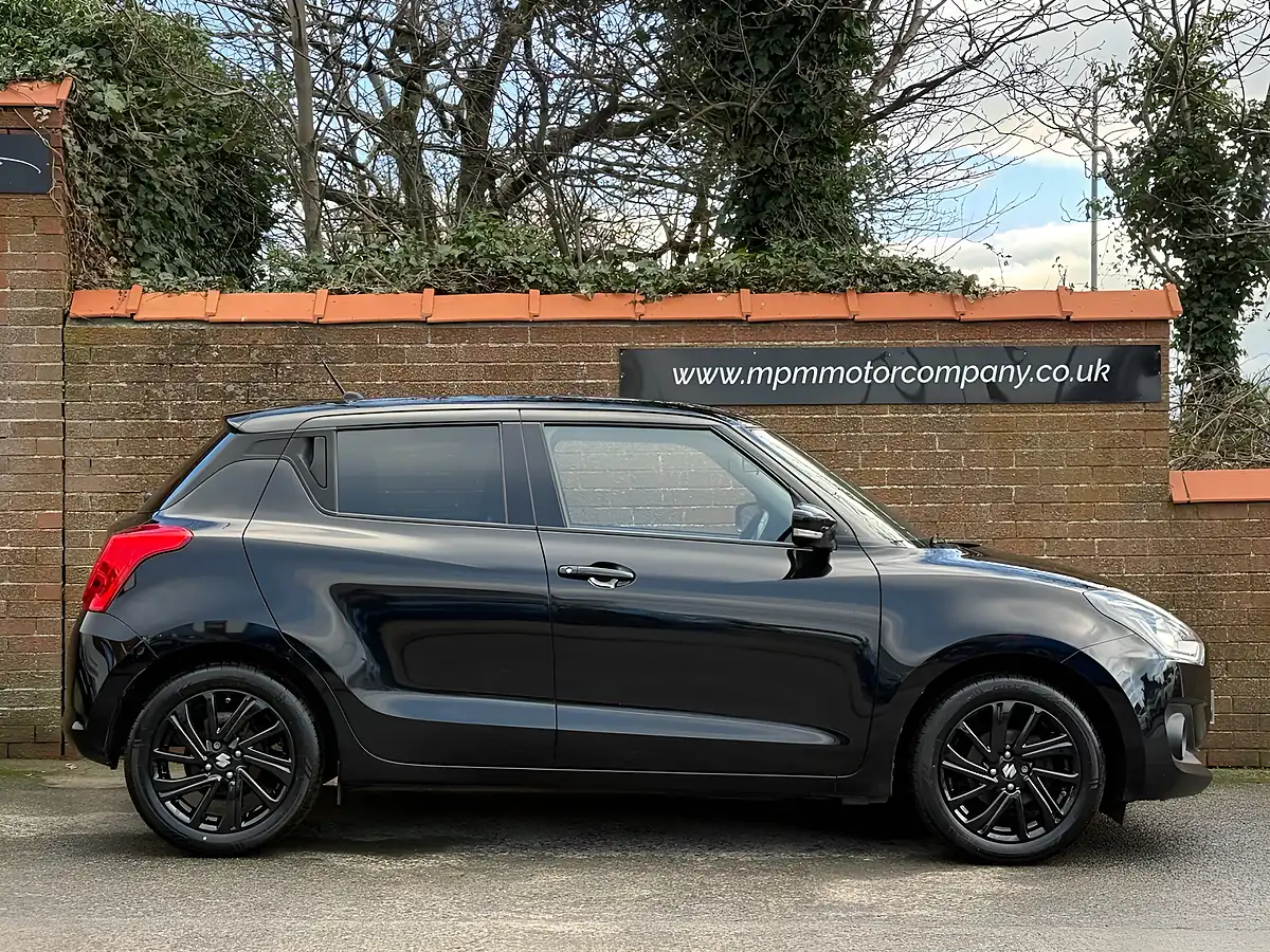 Used 2022 Suzuki Swift SZ5 Super Black Pearl - Interior and Exterior details 3