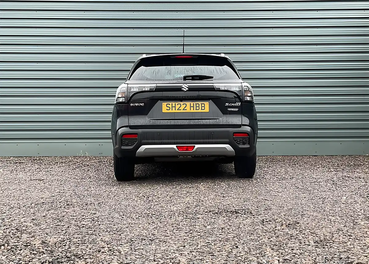 Used 2022 Suzuki SX4 S-Cross Motion Black - Interior and Exterior details 13