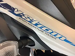 Used 2022 Suzuki V-Strom 650 White - Interior and Exterior details 12
