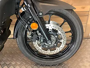 Used 2022 Suzuki V-Strom 650 White - Interior and Exterior details 18