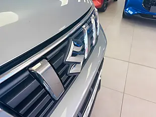 Used 2022 Suzuki Vitara Sz-T Allgrip Grey - Interior and Exterior details 10