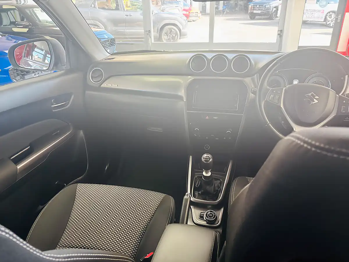 Used 2022 Suzuki Vitara Sz-T Allgrip Grey - Interior and Exterior details 15