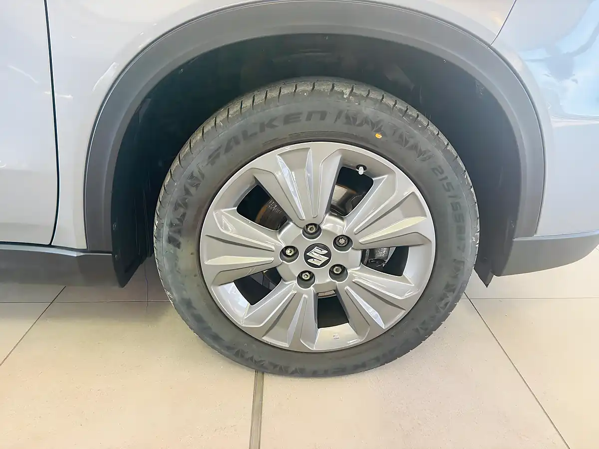 Used 2022 Suzuki Vitara Sz-T Allgrip Grey - Interior and Exterior details 8