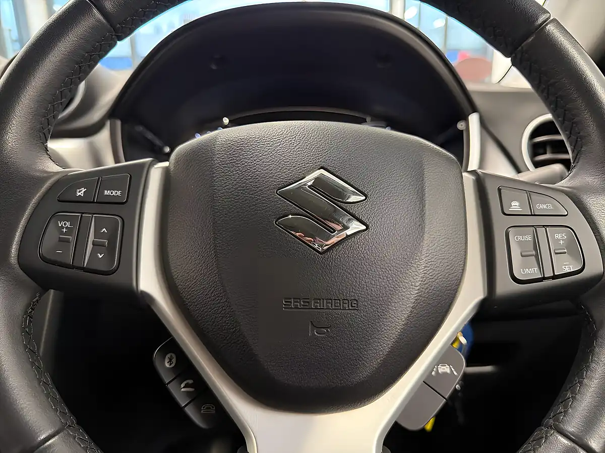 Used 2022 Suzuki Vitara Sz-T Grey - Interior and Exterior details 15