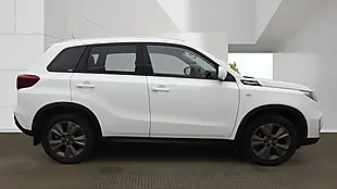 Used 2022 Suzuki Vitara Sz-T White - Interior and Exterior details 5