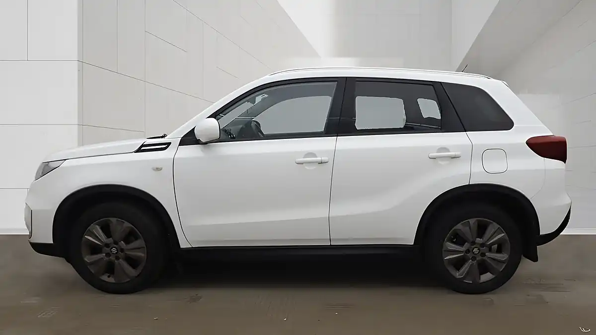 Used 2022 Suzuki Vitara Sz-T White - Interior and Exterior details 6