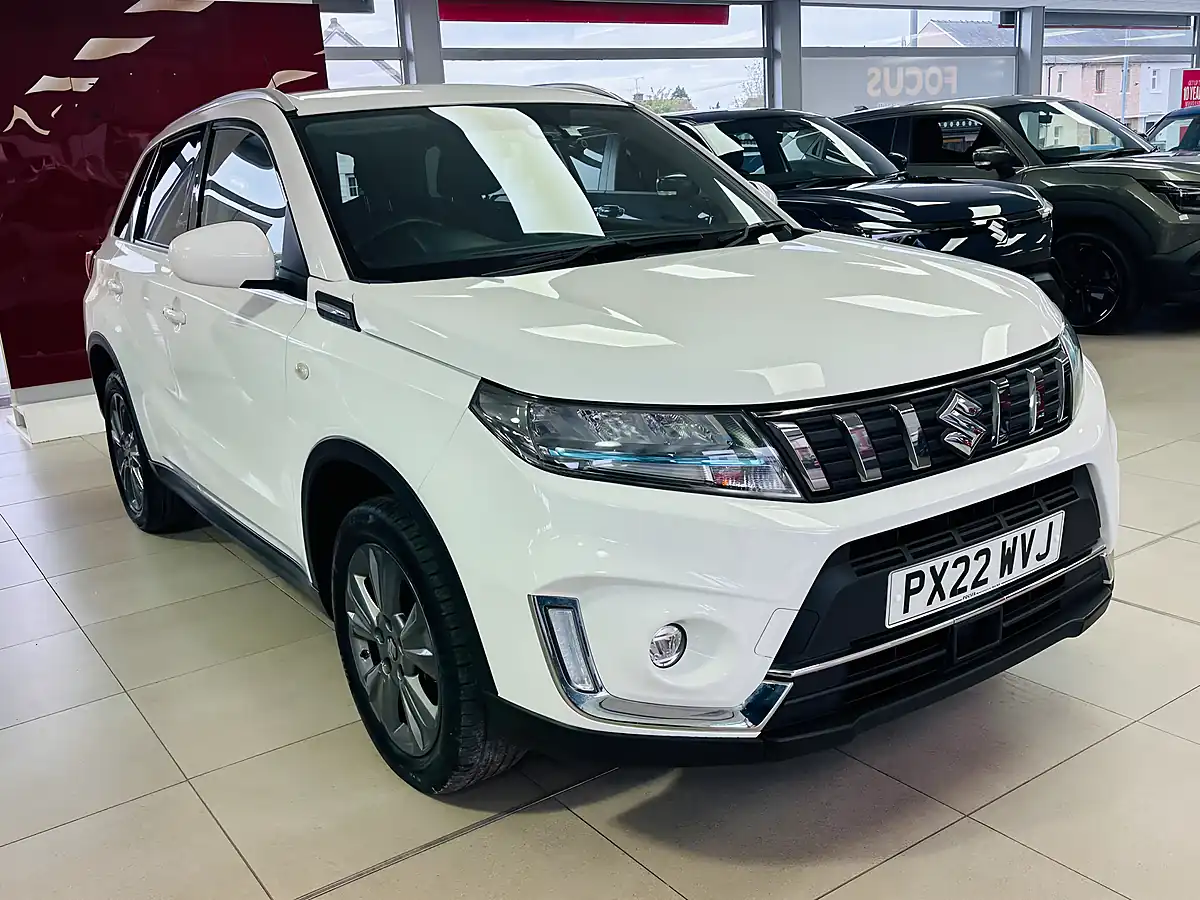 Used 2022 Suzuki Vitara Sz-T White - Front View