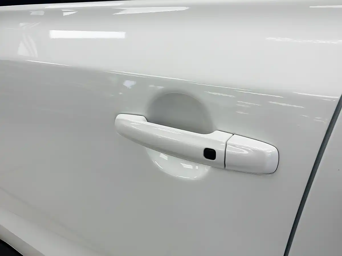 Used 2022 Suzuki Vitara Sz-T White - Interior and Exterior details 11
