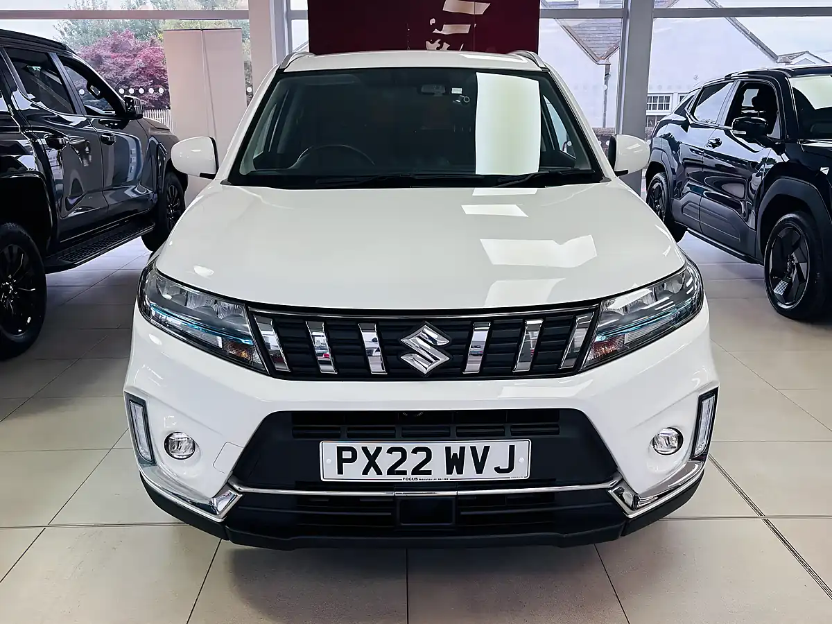 Used 2022 Suzuki Vitara Sz-T White - Interior and Exterior details 2
