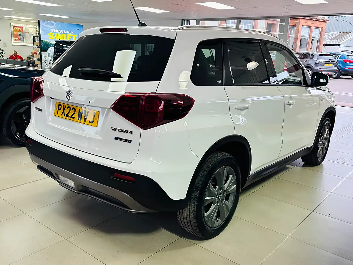 Used 2022 Suzuki Vitara Sz-T White - Interior and Exterior details 3