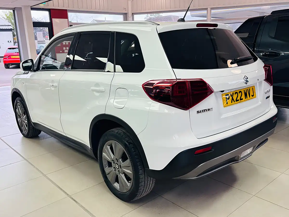 Used 2022 Suzuki Vitara Sz-T White - Interior and Exterior details 4