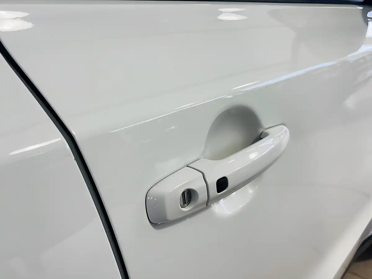 Used 2022 Suzuki Vitara Sz-T White - Interior and Exterior details 7