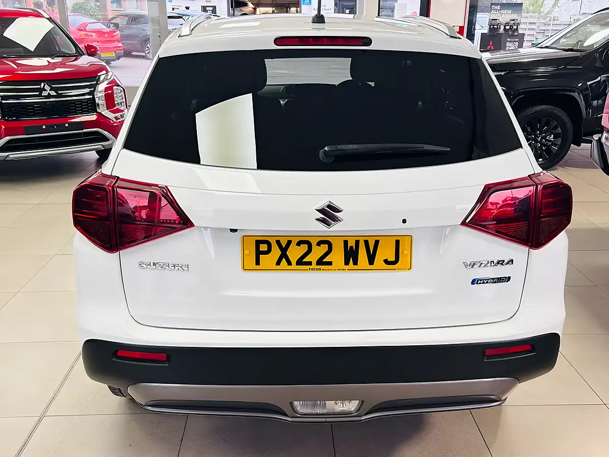Used 2022 Suzuki Vitara Sz-T White - Interior and Exterior details 8